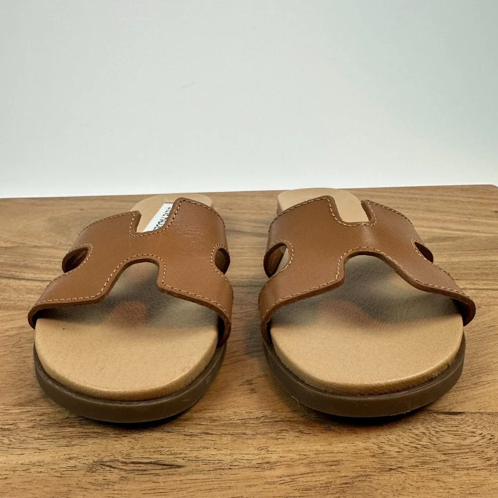 New‎ NWOB Big Kids Steve Madden Hoku Brown Leather Slides Sandals Size 2.5 Y